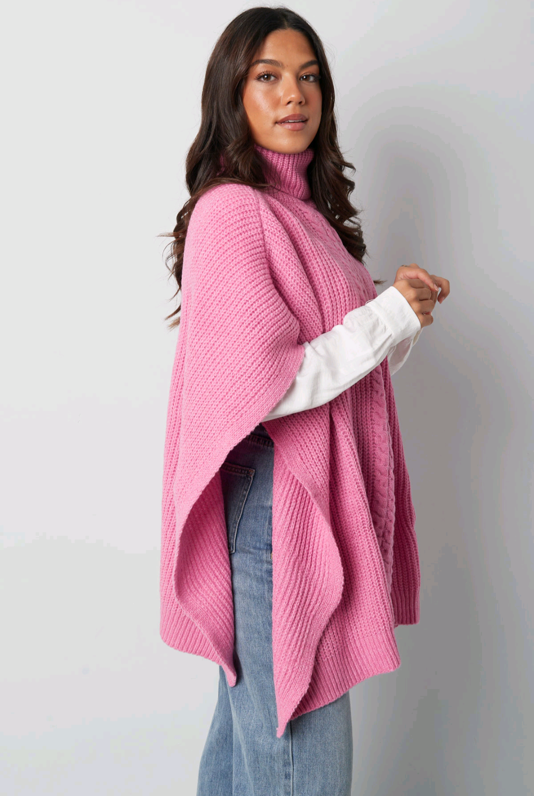 Tess - Zwarte gebreide poncho met col | Colourful Sweaters collectie