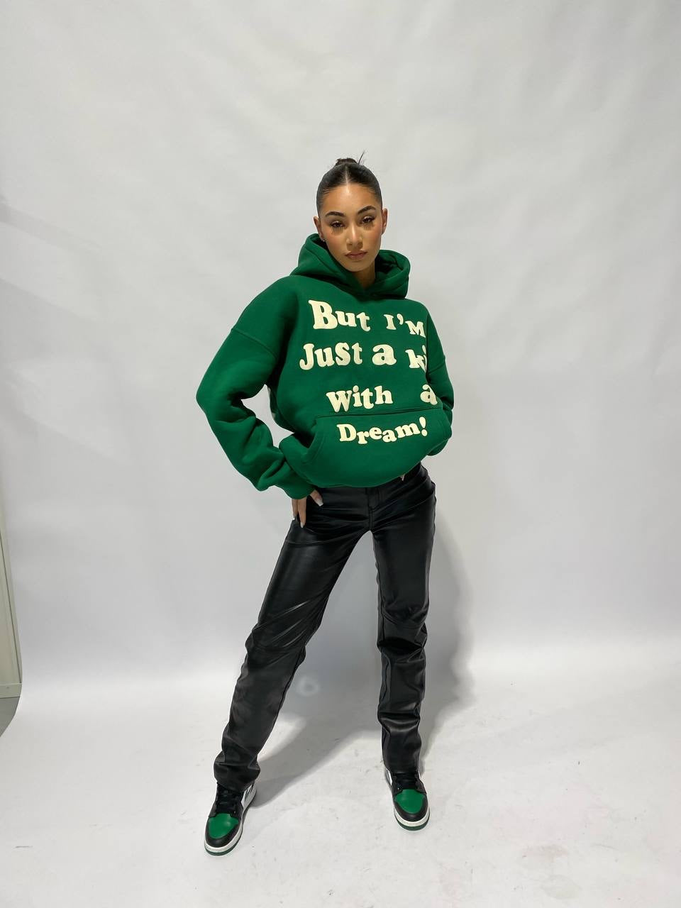Priority hoodie: I'm a kid with a dream hoodie - Premium quality - puff print - Groen