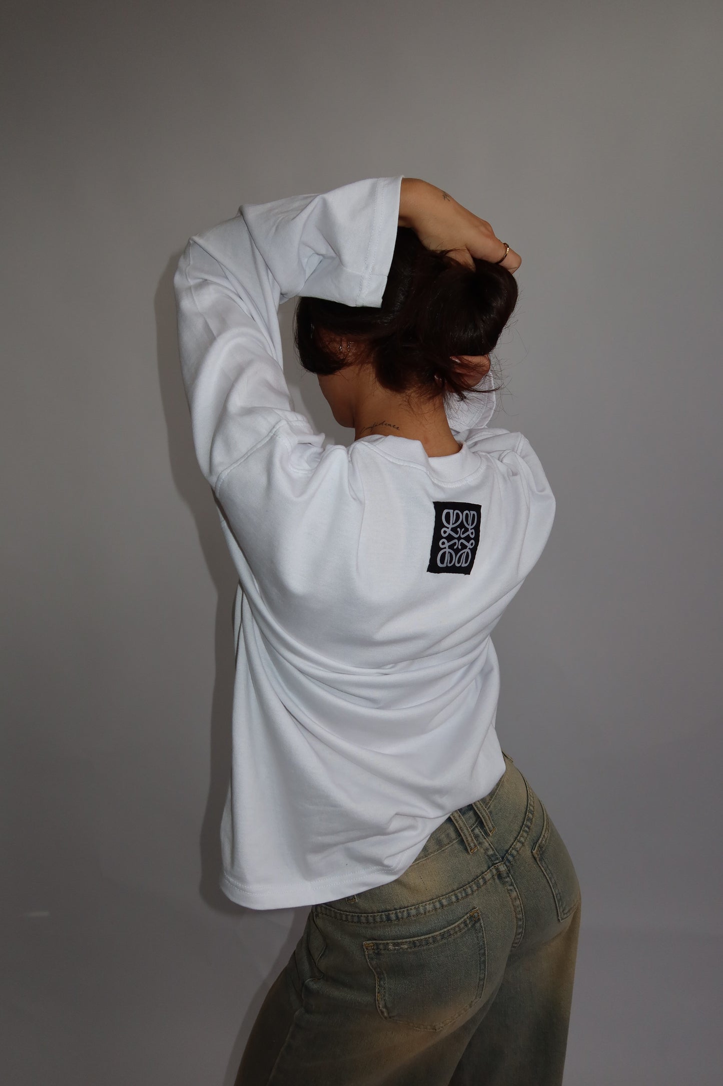 Priority Longsleeve; Getting Fly is my Therapy Longsleeve - Wit