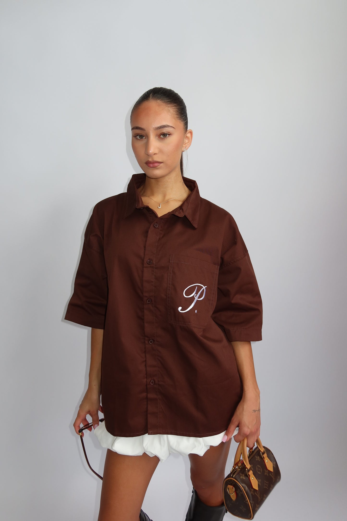 Priority 'P' boyfriend blouse dames - Donkerbruin | End of Summer collectie