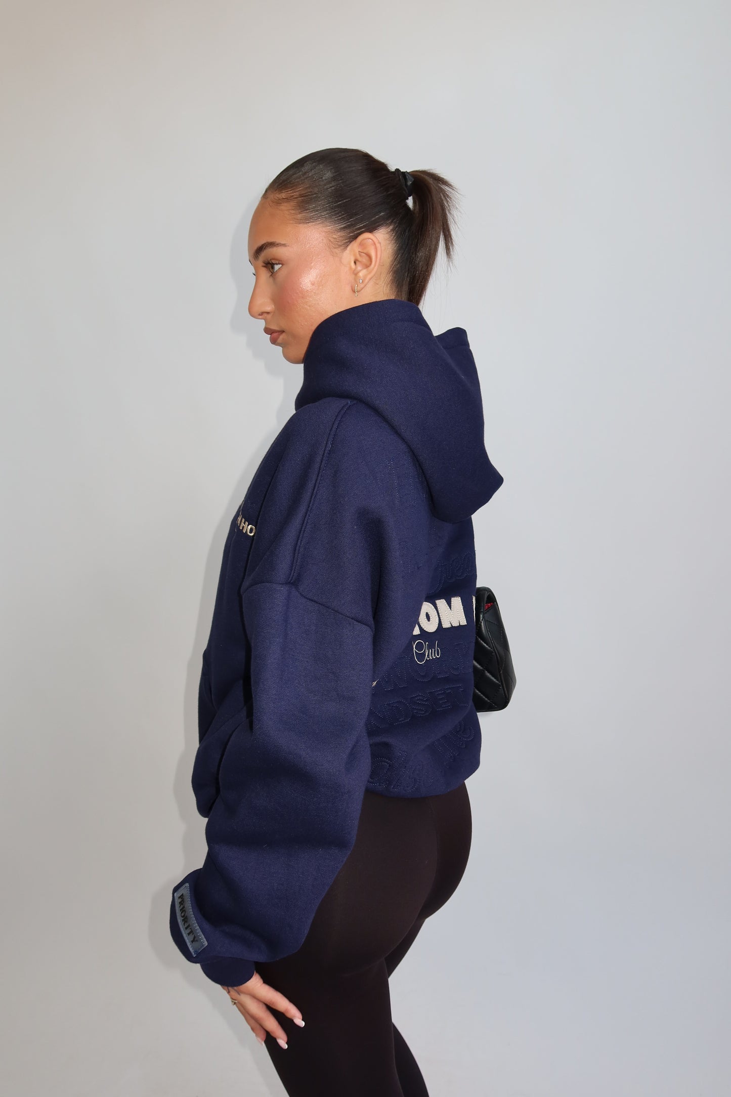Priority hoodie; Work from Home club essential hoodie AW25 - Donkerblauw (Navy)