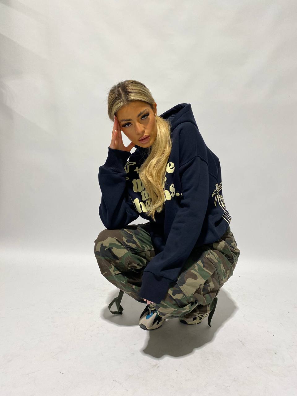 Priority hoodie: Meet me under the palms of L.A. - Navy blue/ donkerblauw