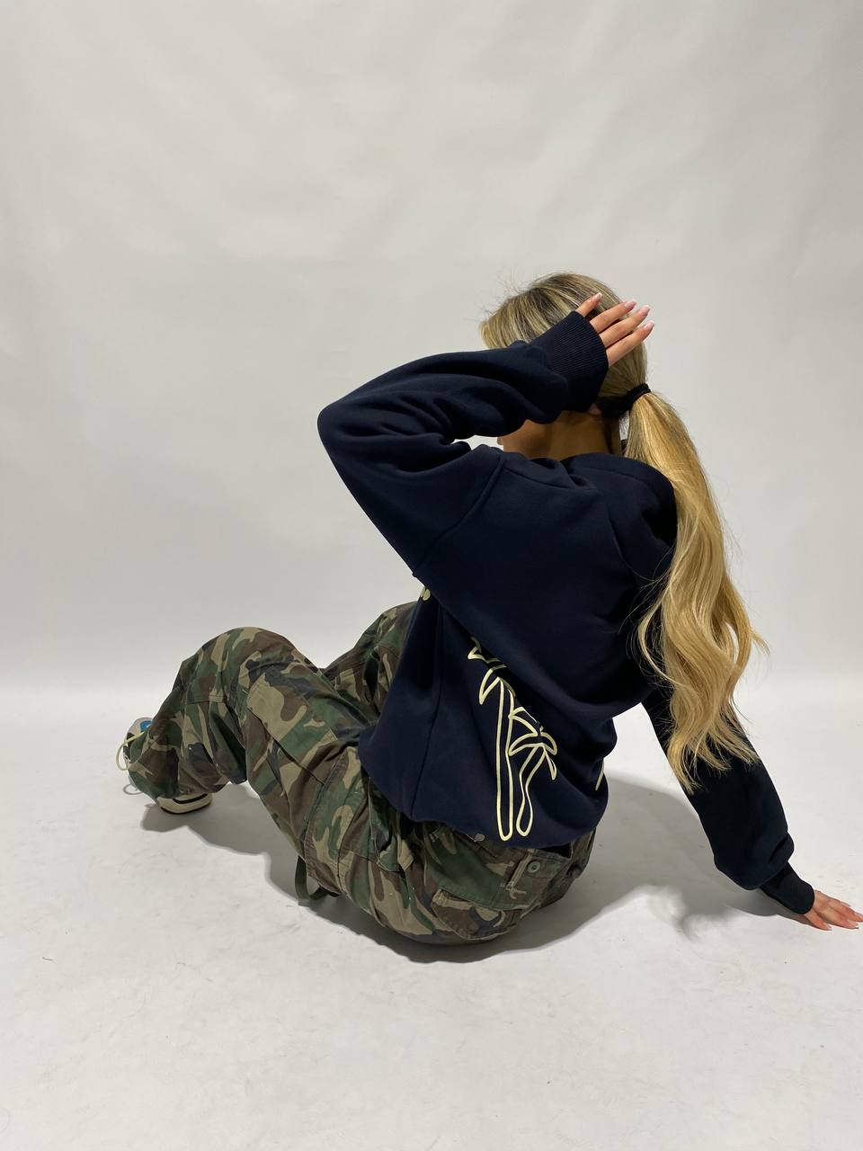 Priority hoodie: Meet me under the palms of L.A. - Navy blue/ donkerblauw