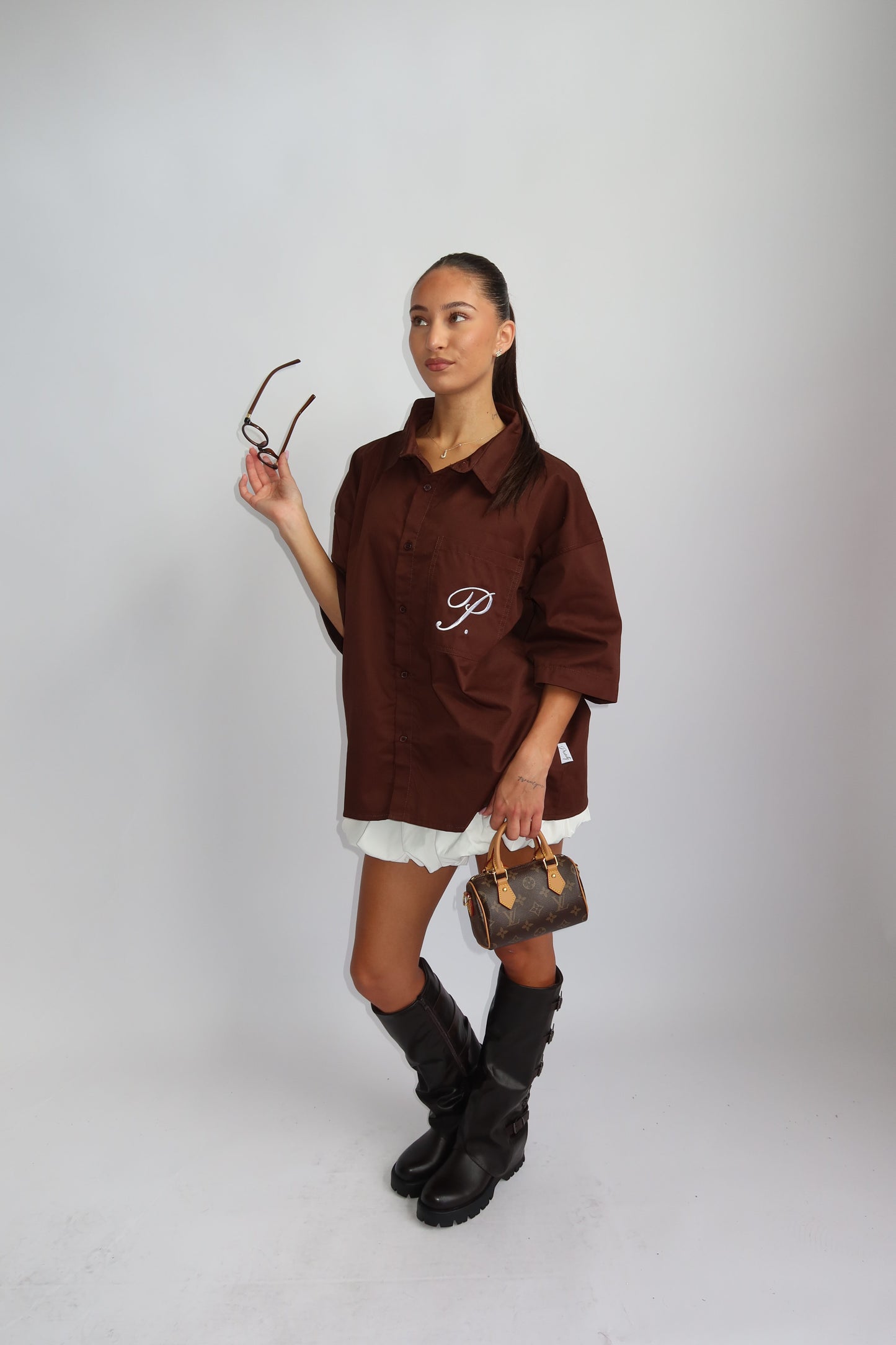 Priority 'P' boyfriend blouse dames - Donkerbruin | End of Summer collectie