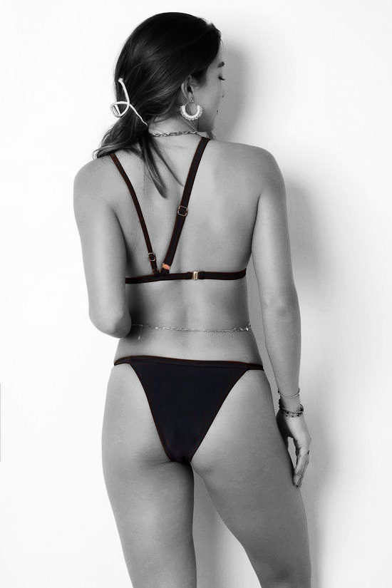 Arya; Zwarte One shoulder triangel bikini - Maat M