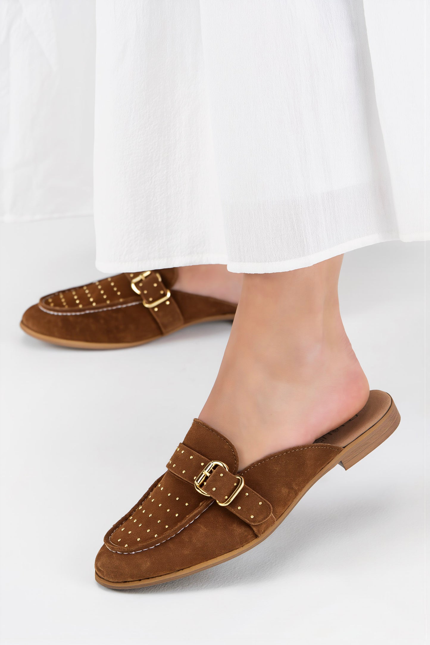 DWRS Label suède loafer; Jasper loafer met goudkleurige studs - Bruin (Cognac kleur)