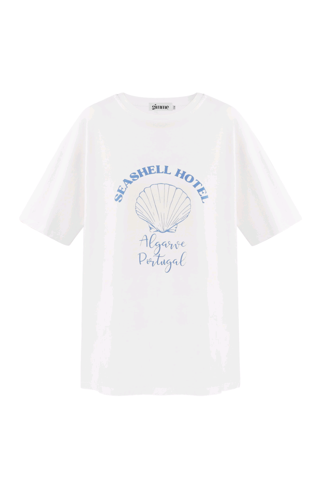 Dames wit t-shirt met blauwe opdruk en tekst; 'Seashell hotel' - Wit/ blauw | Tee Time collectie