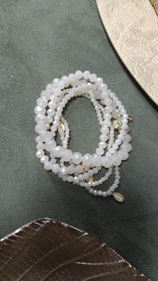 Kralen armband dames; Set van 5 glaskralen armbandjes met facet glans – Ivory Pearl