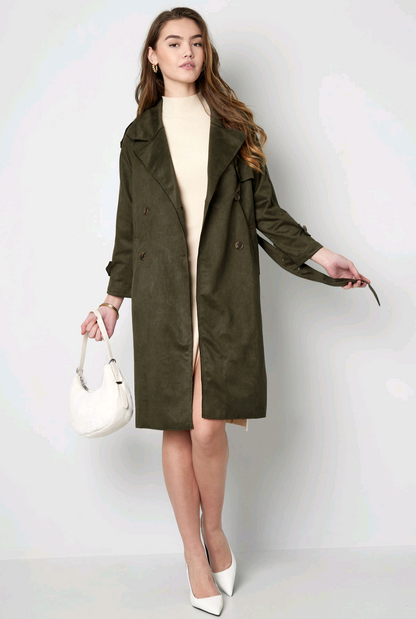 Suedine trenchcoat dames lang - Olijfgroen | Fall4Me collectie