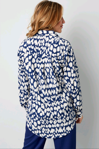 Lynn - Groene dames blouse panterprint met lange mouwen | Animal collectie