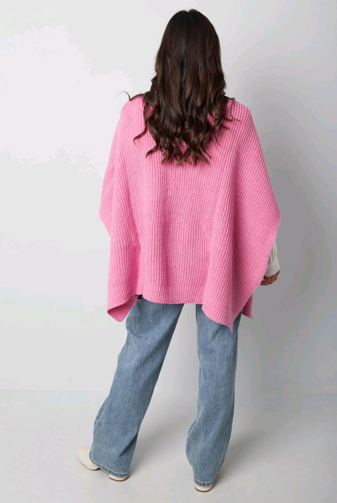 Tess - Zwarte gebreide poncho met col | Colourful Sweaters collectie