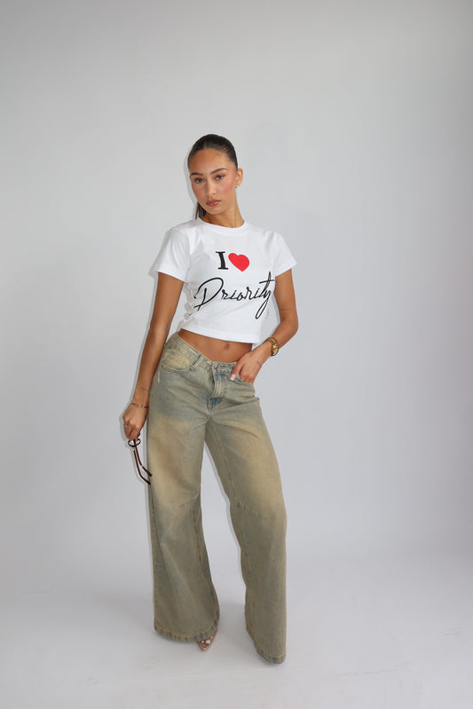 Priority t-shirt dames; I Love Priority Top - White/ Wit | Tee Time collectie