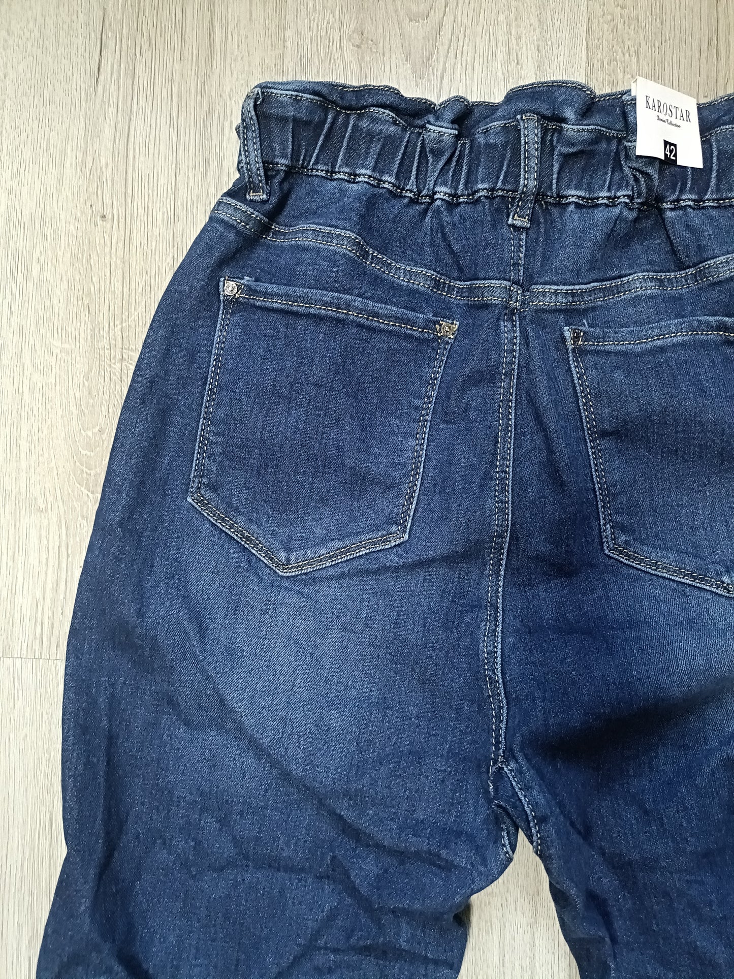 Karostar ultra high waist jeans met rits en hart vormige strass-knoop