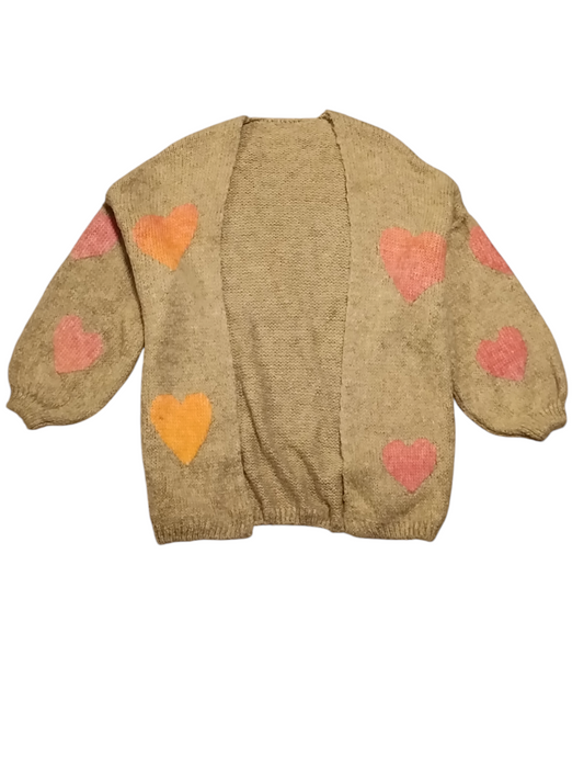 Liana - Taupe gebreide dames vest met hartjes | Selflove collectie