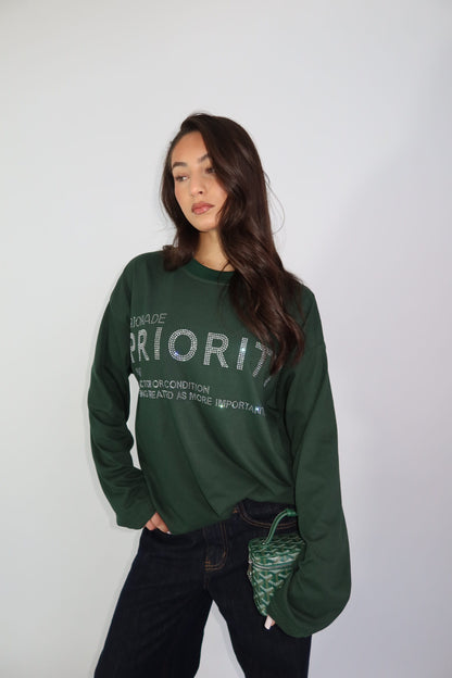 Priority Longsleeve: Priority rhinestone longsleeve 'Priorade' – Groen