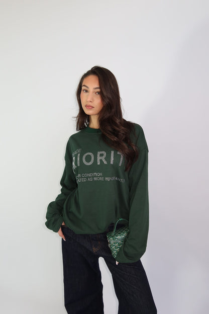 Priority Longsleeve: Priority rhinestone longsleeve 'Priorade' – Groen