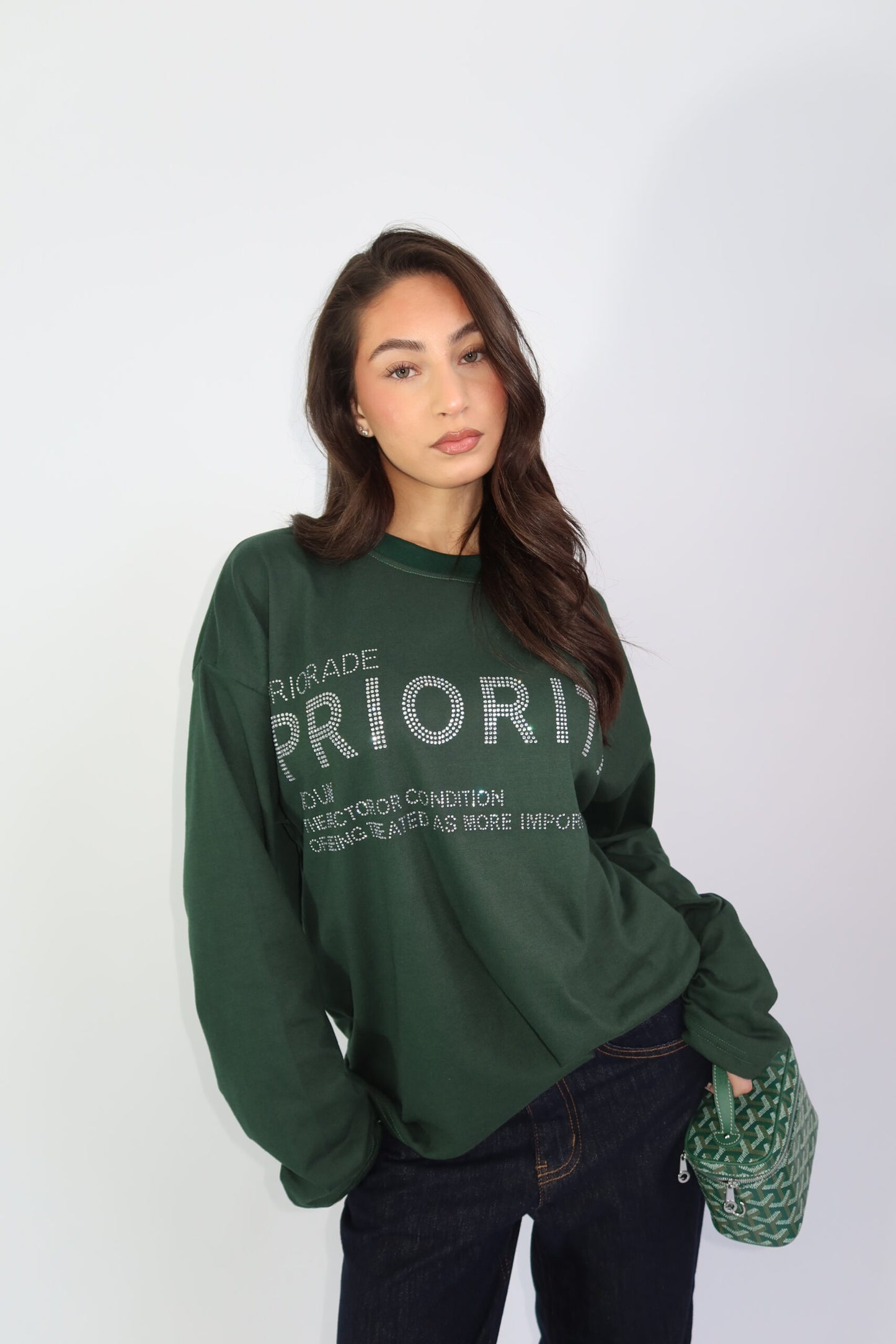 Priority Longsleeve: Priority rhinestone longsleeve 'Priorade' – Groen