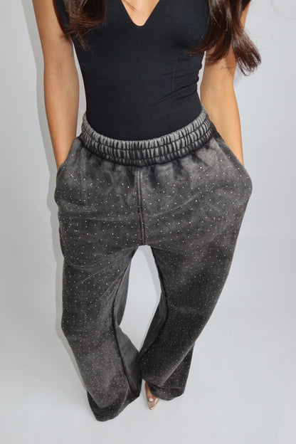 Priority strass jogger; Priority Rhinestone jogger Limited Edition - Zwart (Washed Black)