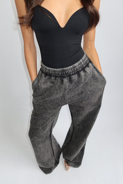 Priority strass jogger; Priority Rhinestone jogger Limited Edition - Zwart (Washed Black)