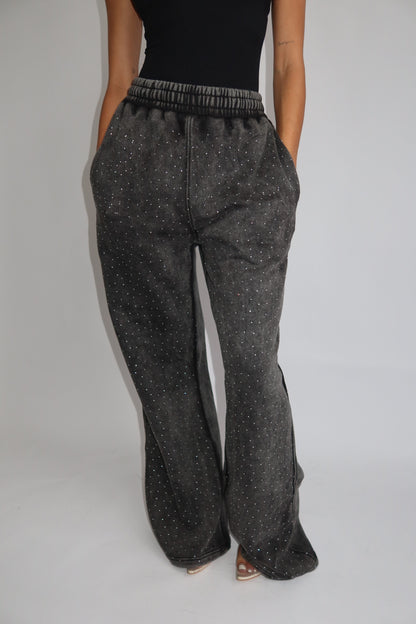 Priority strass jogger; Priority Rhinestone jogger Limited Edition - Zwart (Washed Black)