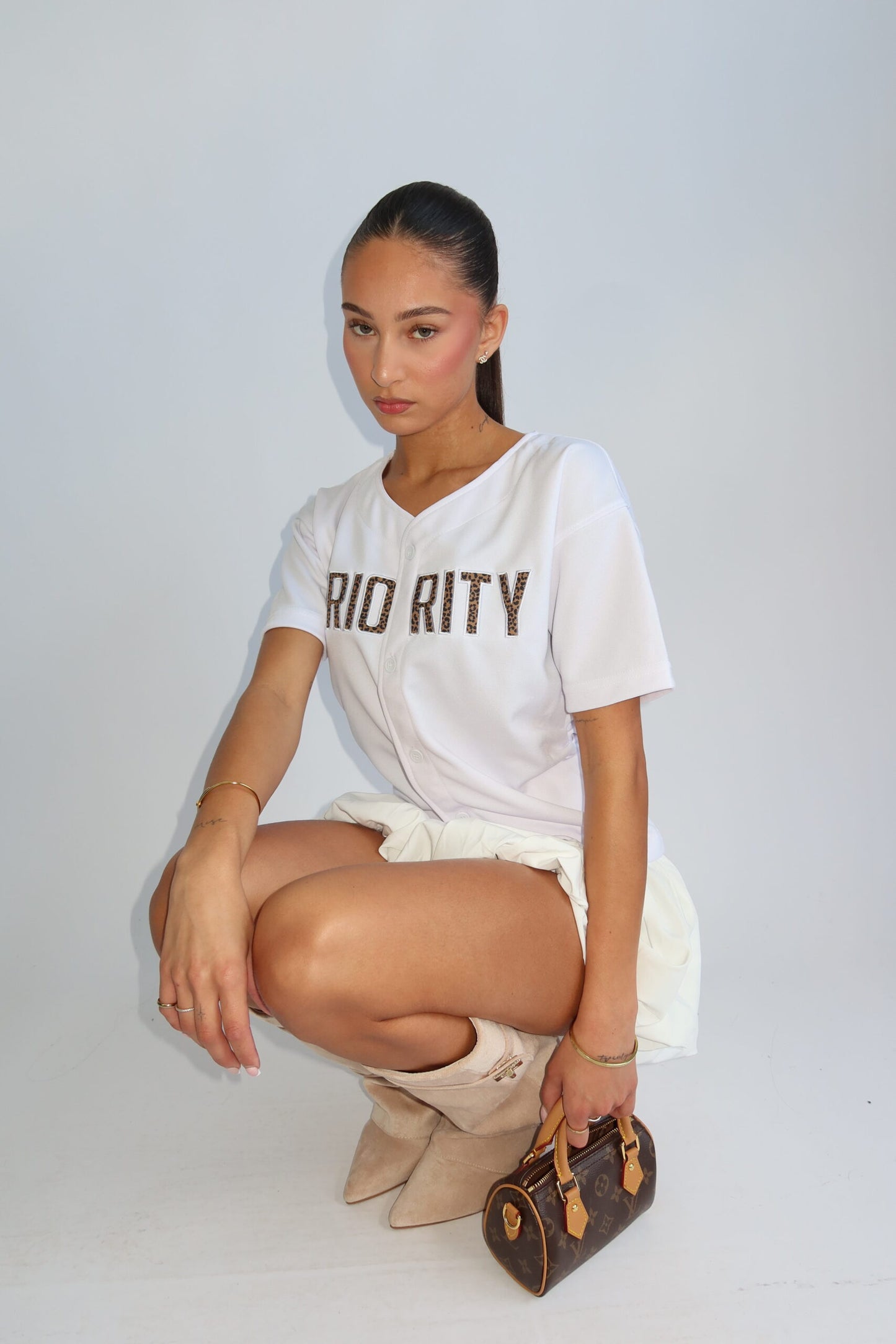 Priority t-shirt dames; Baseball buttoned jersey with Leopard patches - White/ Wit | Tee Time collectie