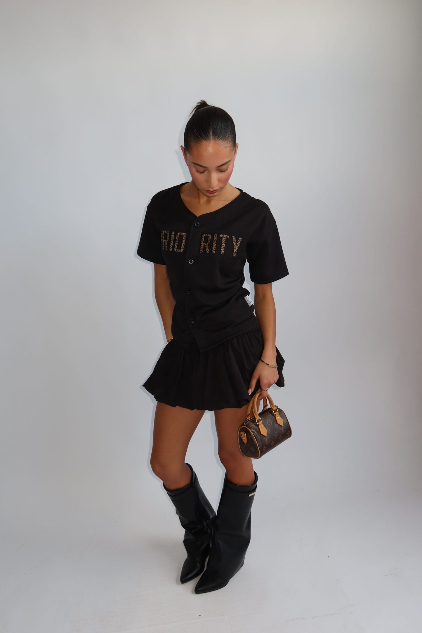Priority t-shirt dames; Baseball buttoned jersey with Leopard patches - Black/ Zwart | Tee Time collectie