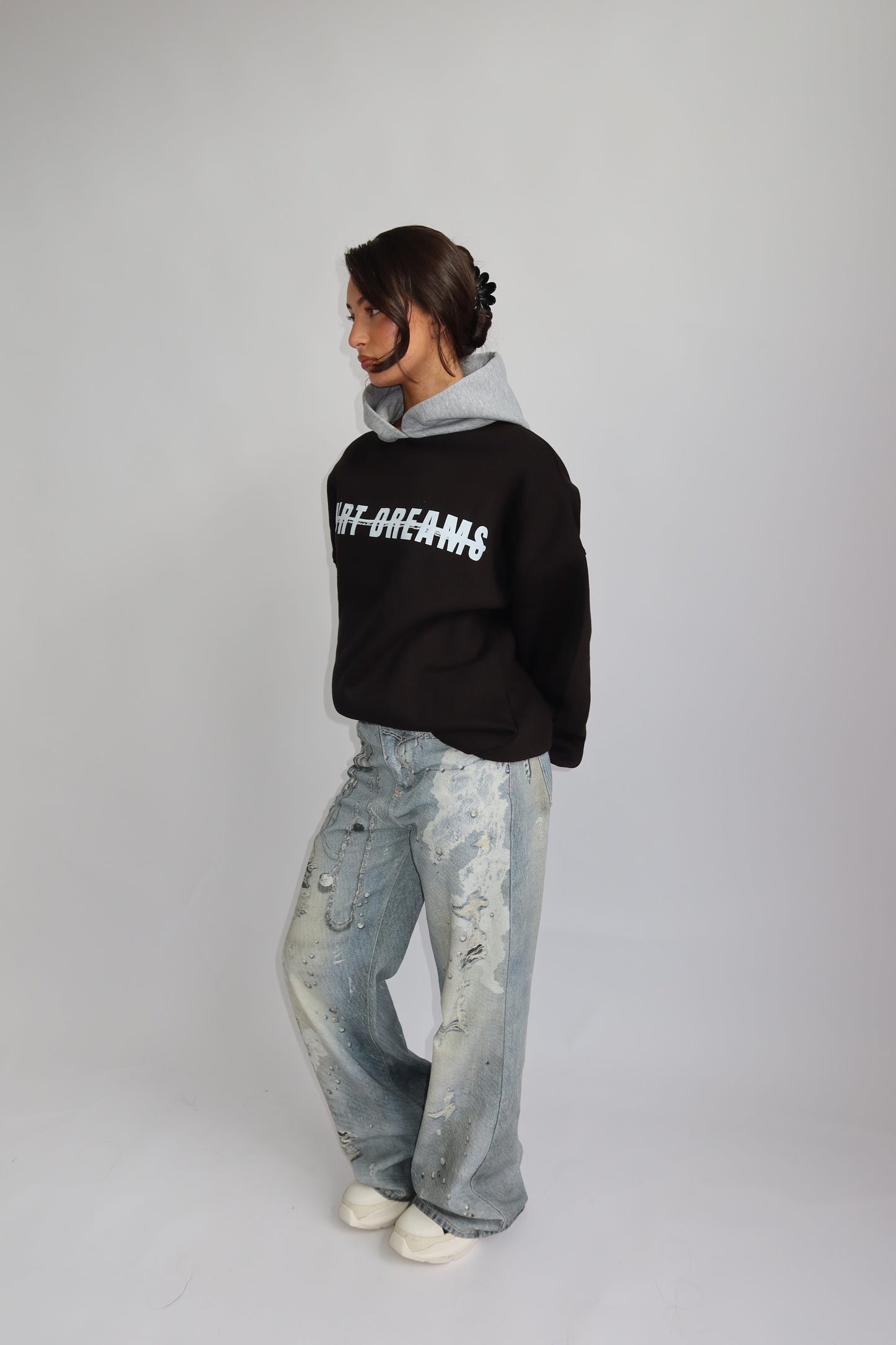 Priority hoodie; Priority Court Dreams hoodie AW25 - Zwart