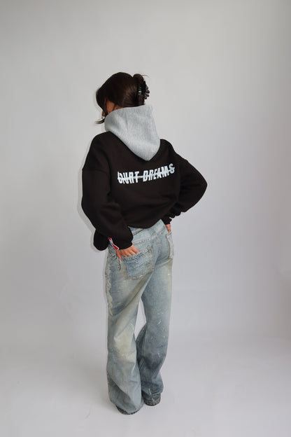 Priority hoodie; Priority Court Dreams hoodie AW25 - Zwart