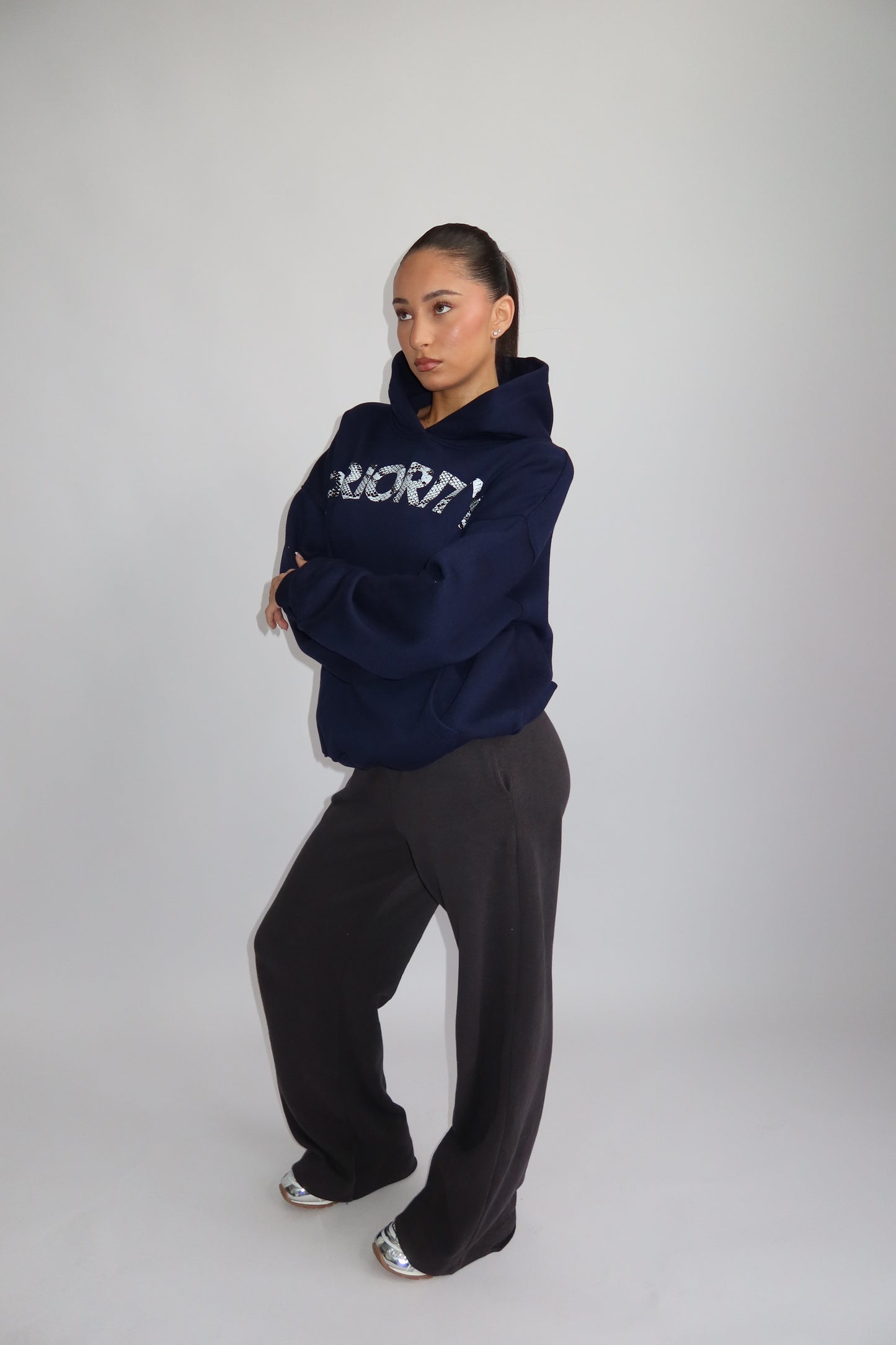 Priority hoodie; Priority Snakeprint hoodie AW25 - Marine Blue (Marineblauw/ Navy)