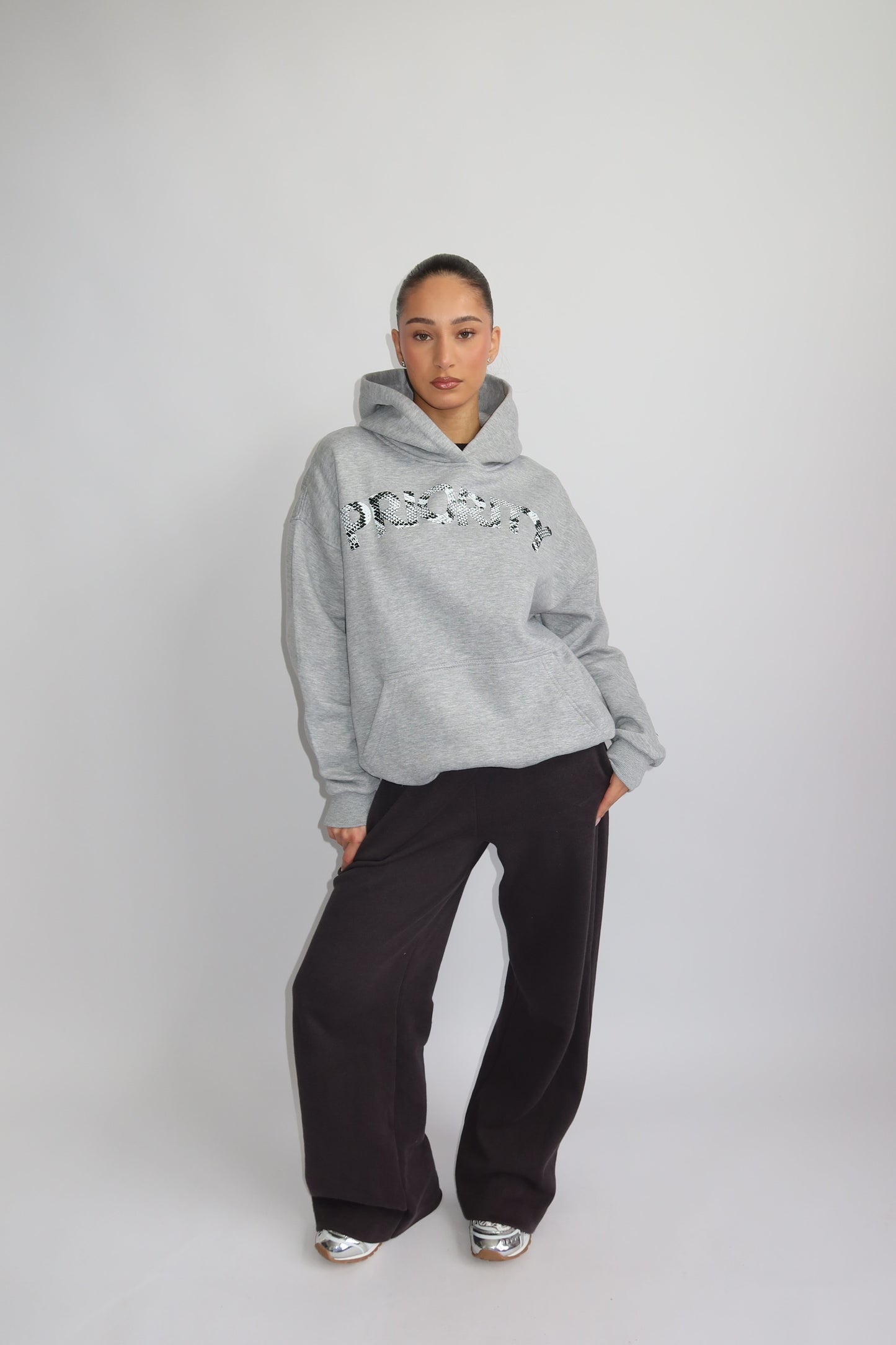 Priority hoodie; Priority Snakeprint hoodie AW25 - Marl Grey (Lichtgrijs)