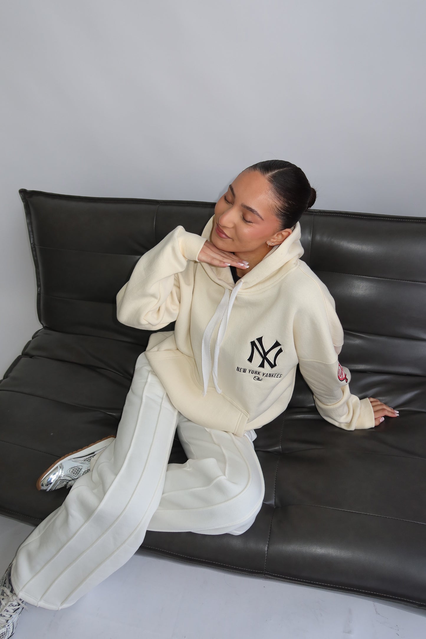 Priority hoodie; Priority Yankees hoodie - Crème