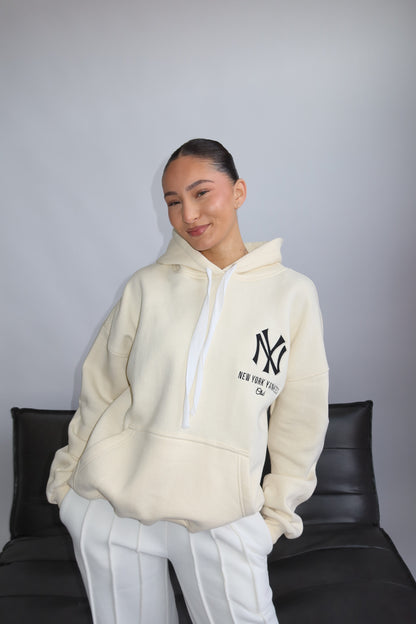 Priority hoodie; Priority Yankees hoodie - Crème