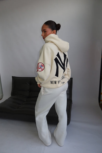 Priority hoodie; Priority Yankees hoodie - Crème