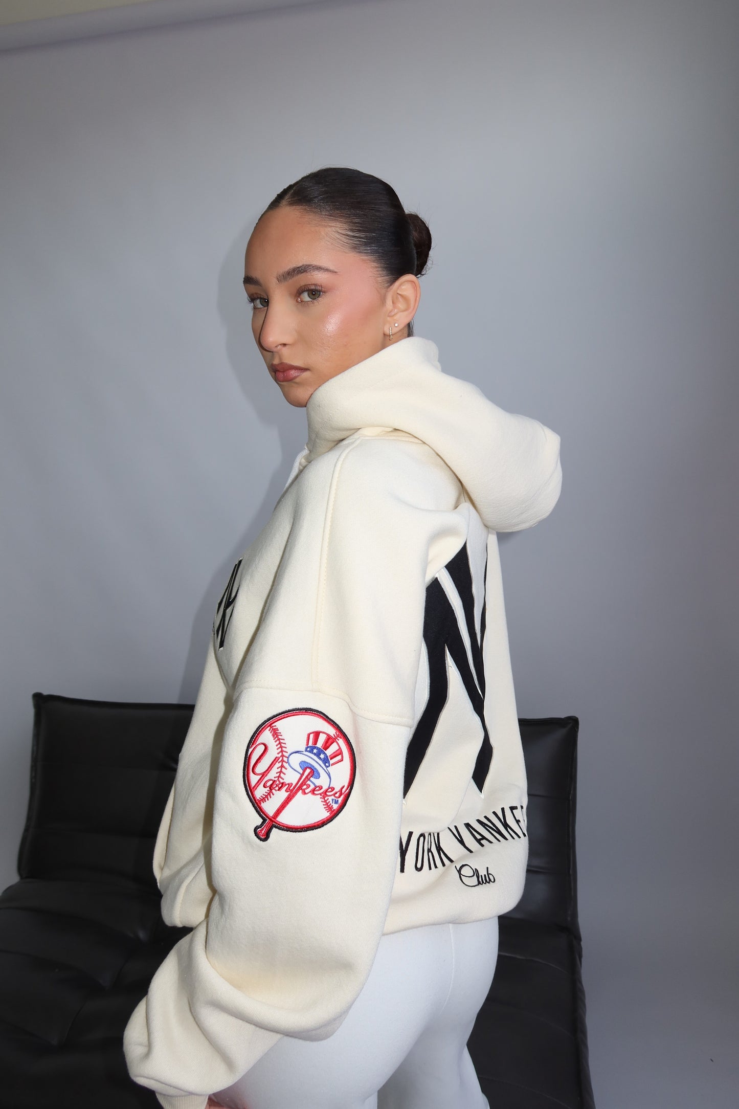 Priority hoodie; Priority Yankees hoodie - Crème