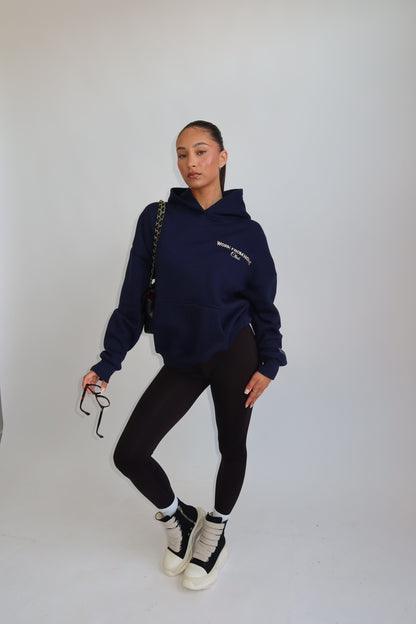 Priority hoodie; Work from Home club essential hoodie AW25 - Donkerblauw (Navy)