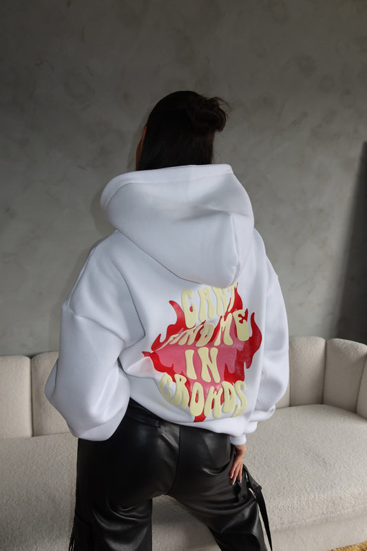 Priority hoodie; Can't Catch me in Crowds - Wit met Rode vlam