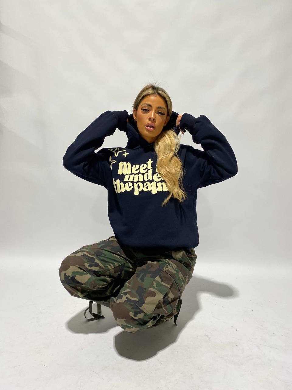 Priority hoodie: Meet me under the palms of L.A. - Navy blue/ donkerblauw