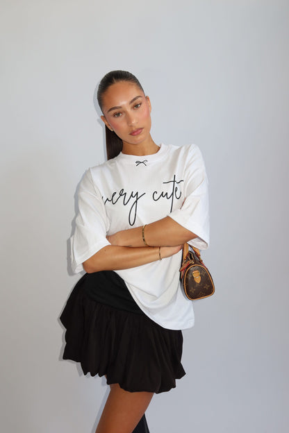 Priority: t-shirt dames; 'The very cute' oversized Tee - White/ Wit | Tee Time collectie