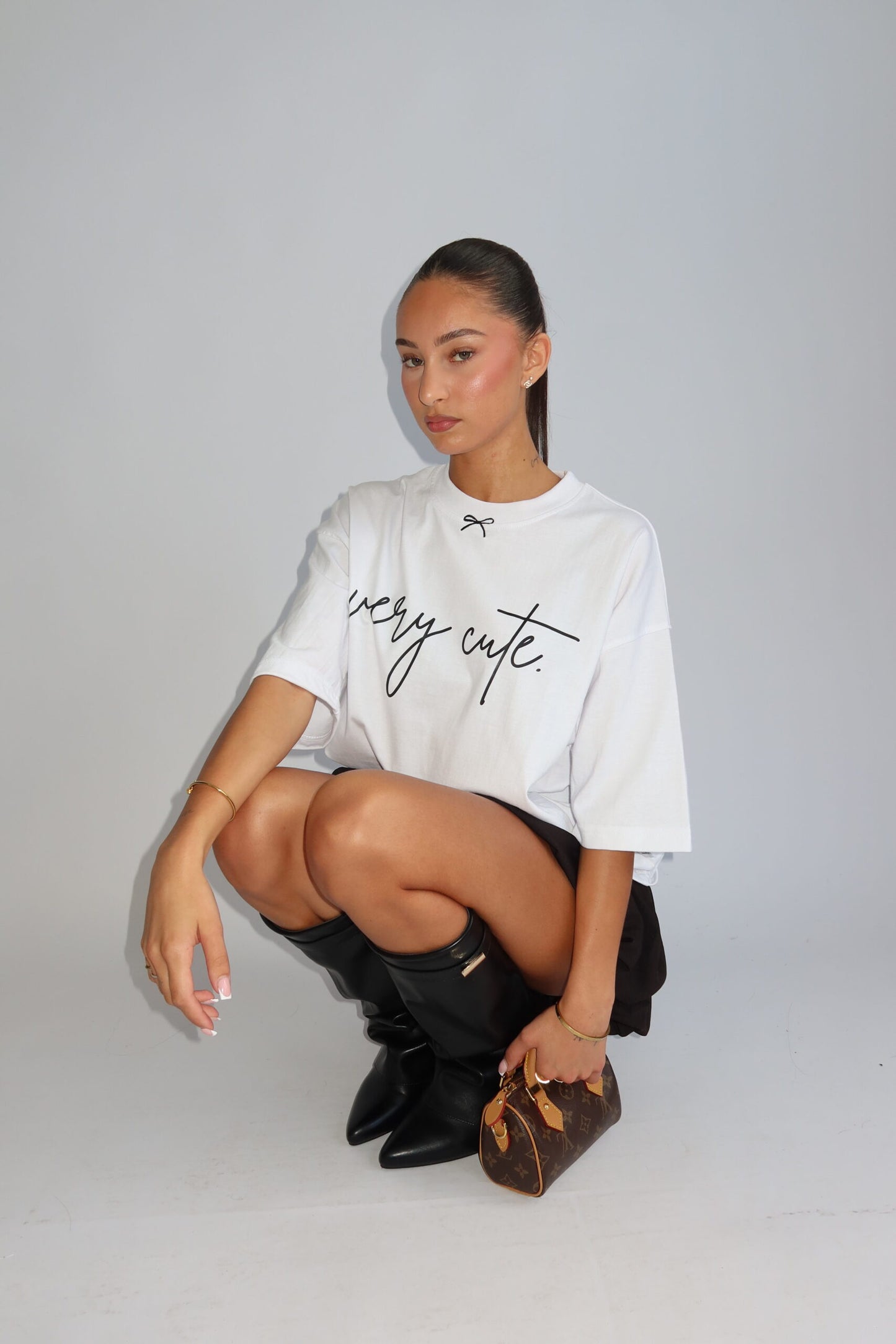 Priority: t-shirt dames; 'The very cute' oversized Tee - White/ Wit | Tee Time collectie