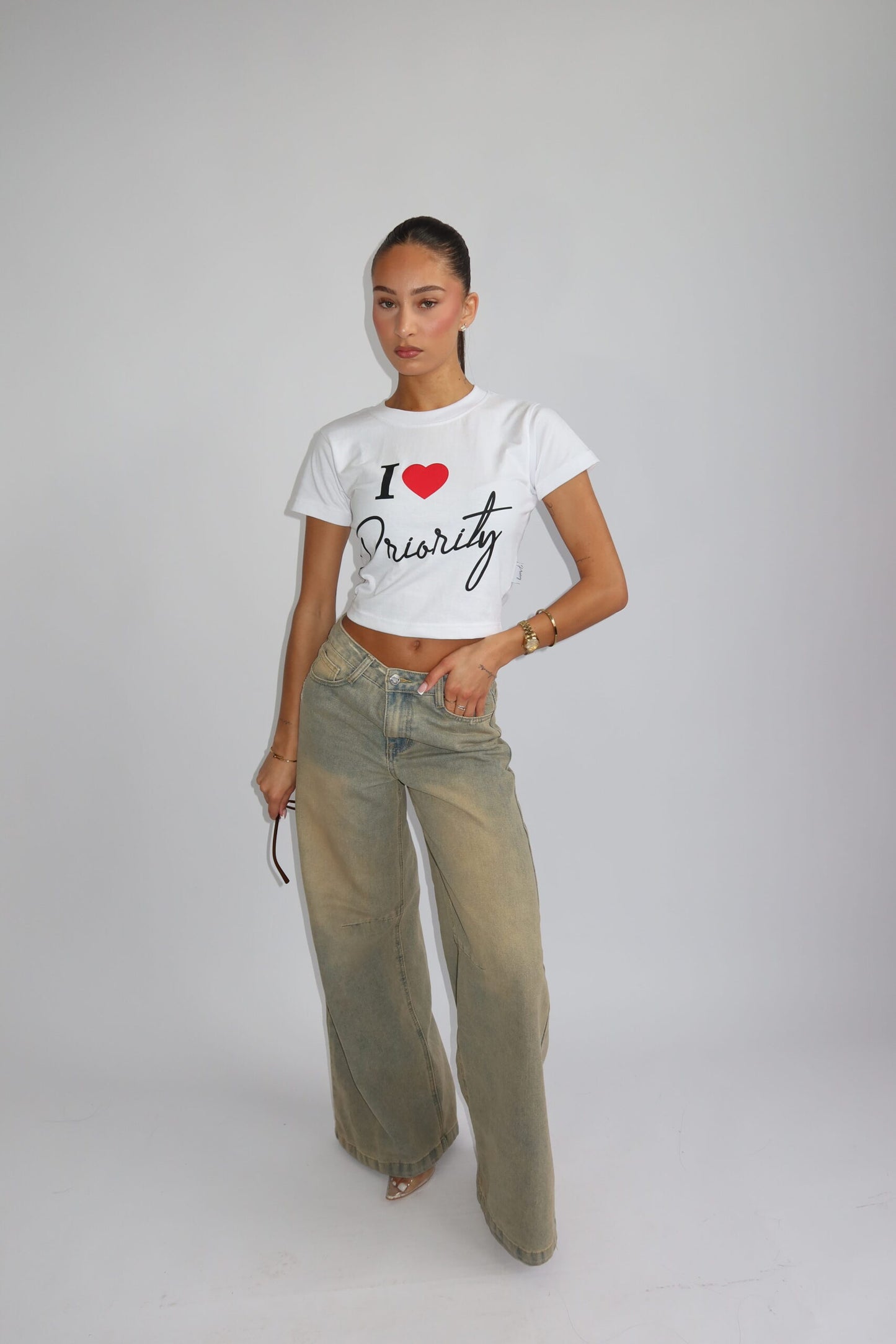 Priority t-shirt dames; I Love Priority Top - White/ Wit | Tee Time collectie