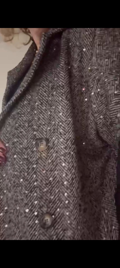 Korte tussenjas dames/ mouwloos vest met kleurloze lovertjes en visgraat patroon - Bruin | Fall4me collectie 2.0