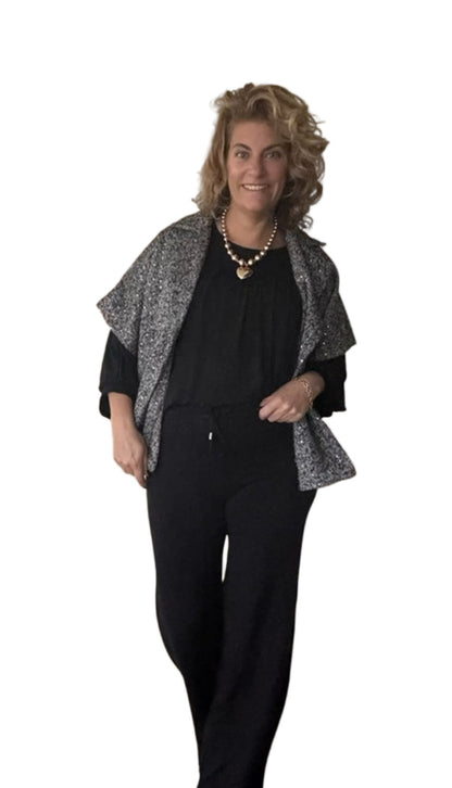 Korte tussenjas dames/ mouwloos vest met kleurloze lovertjes en visgraat patroon - Zwart | Fall4me collectie 2.0