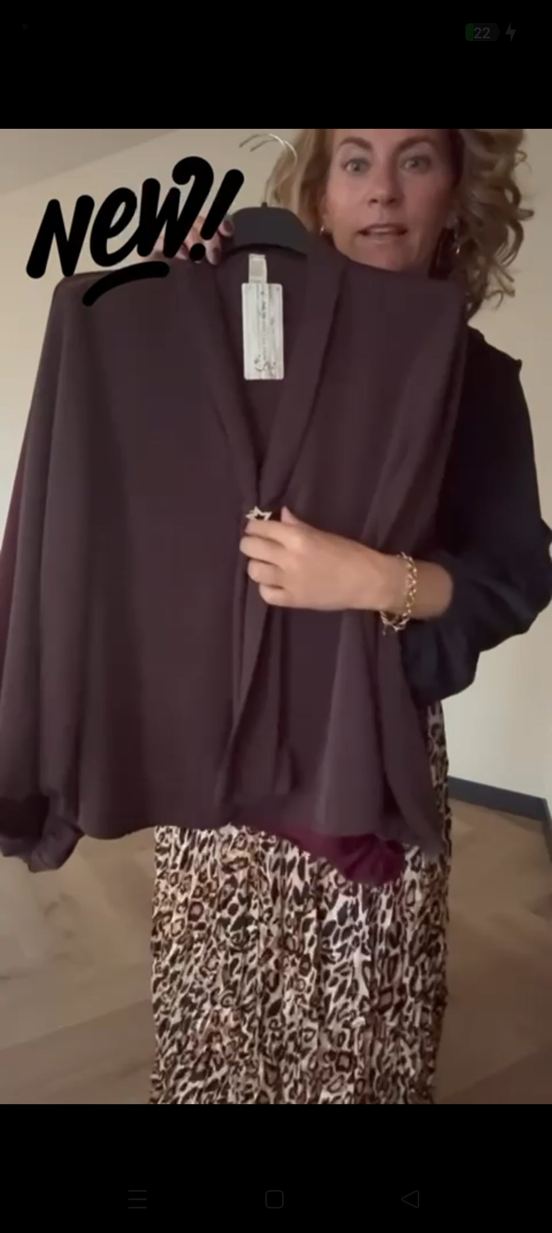 Dames top met sjaal detail - Bruin | Fall4me collectie 2.0