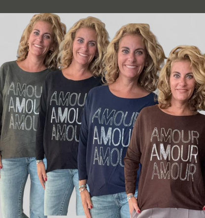 Dames top met strass tekst; 'Amour' - Zwart | Fall4me collectie 2.0