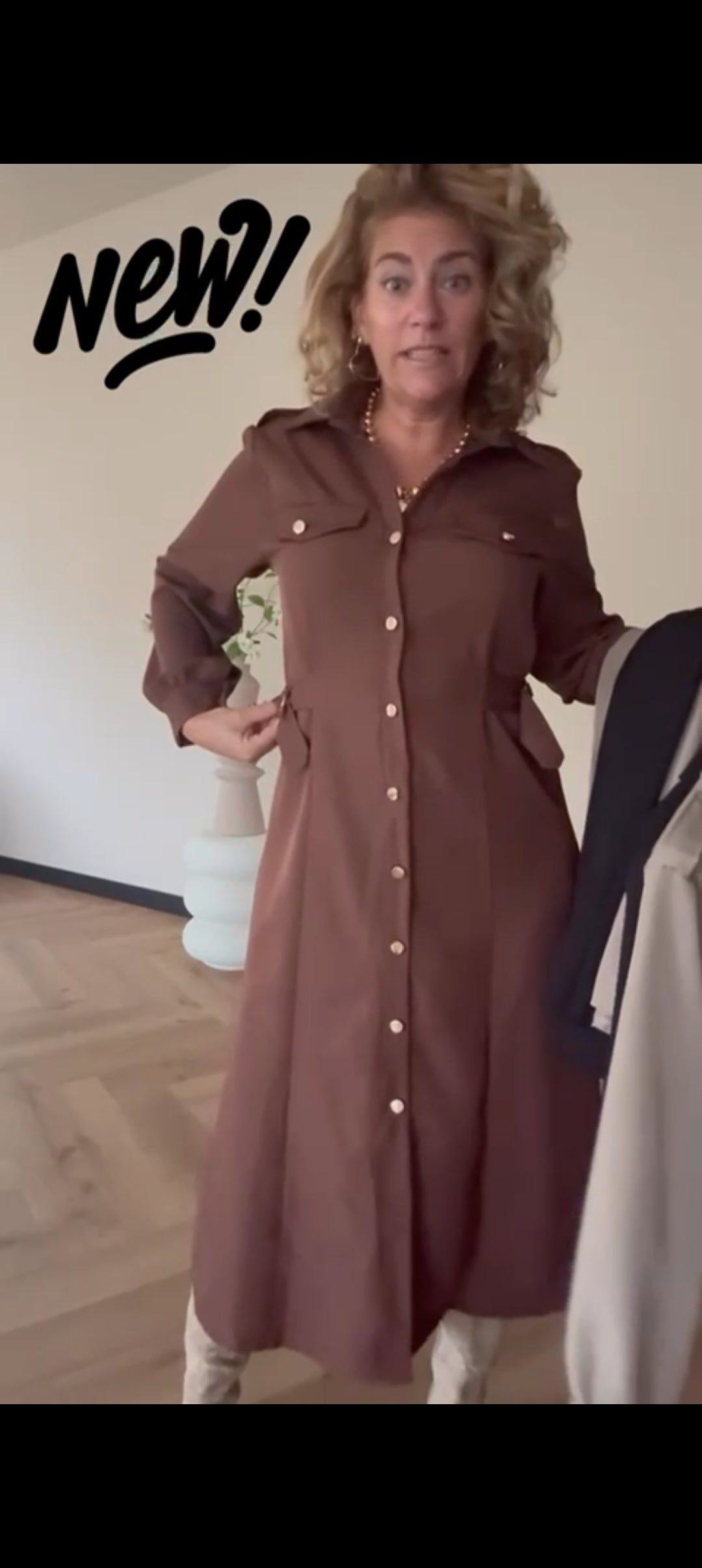 Doorknoopjurk/ doorknoop blousejurk dames van travelstof - Taupe | Fall4me collectie 2.0