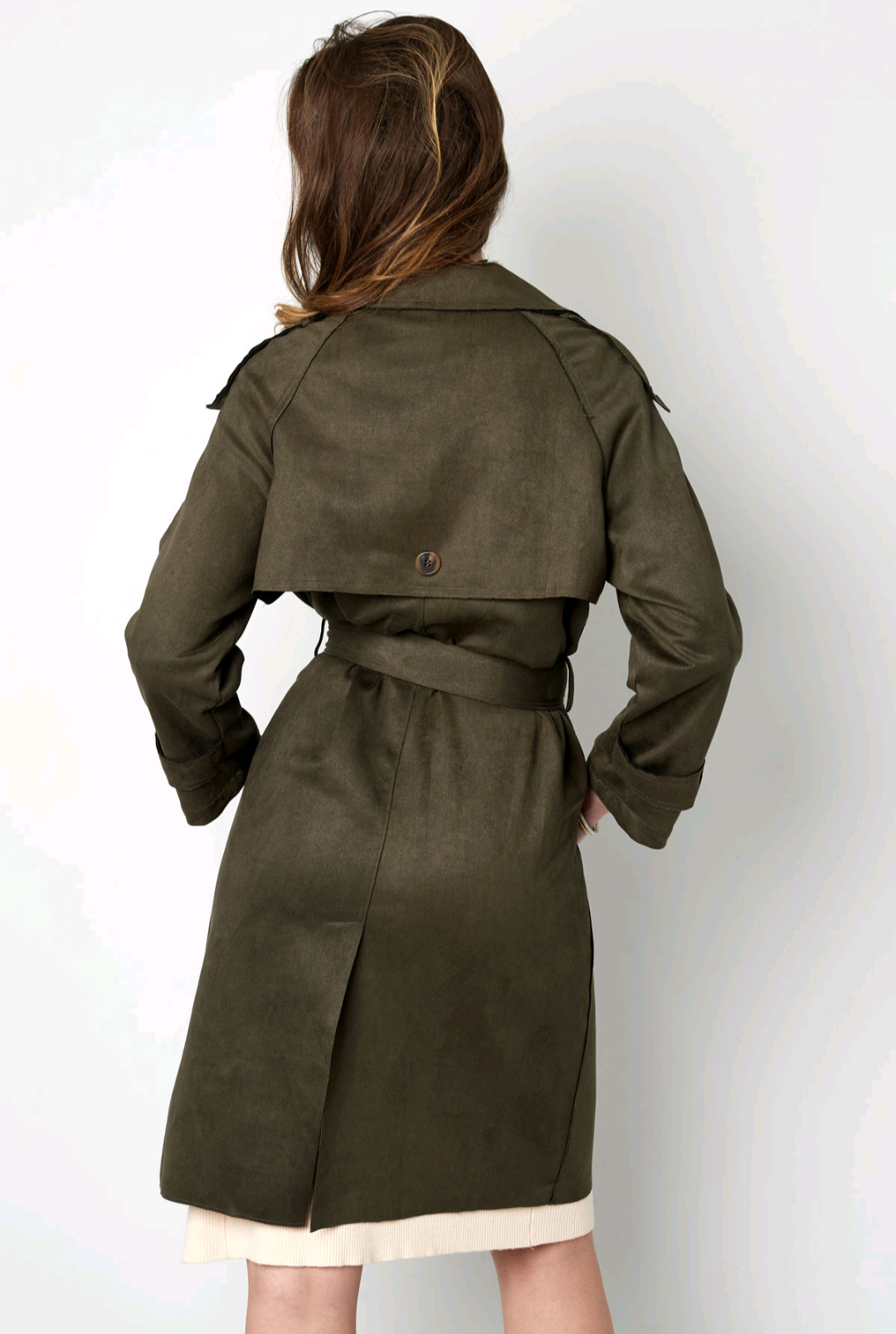 Suedine trenchcoat dames lang - Olijfgroen | Fall4Me collectie