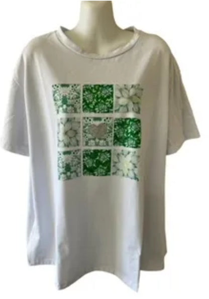 Alice - Wit plussize dames t-shirt met groene print