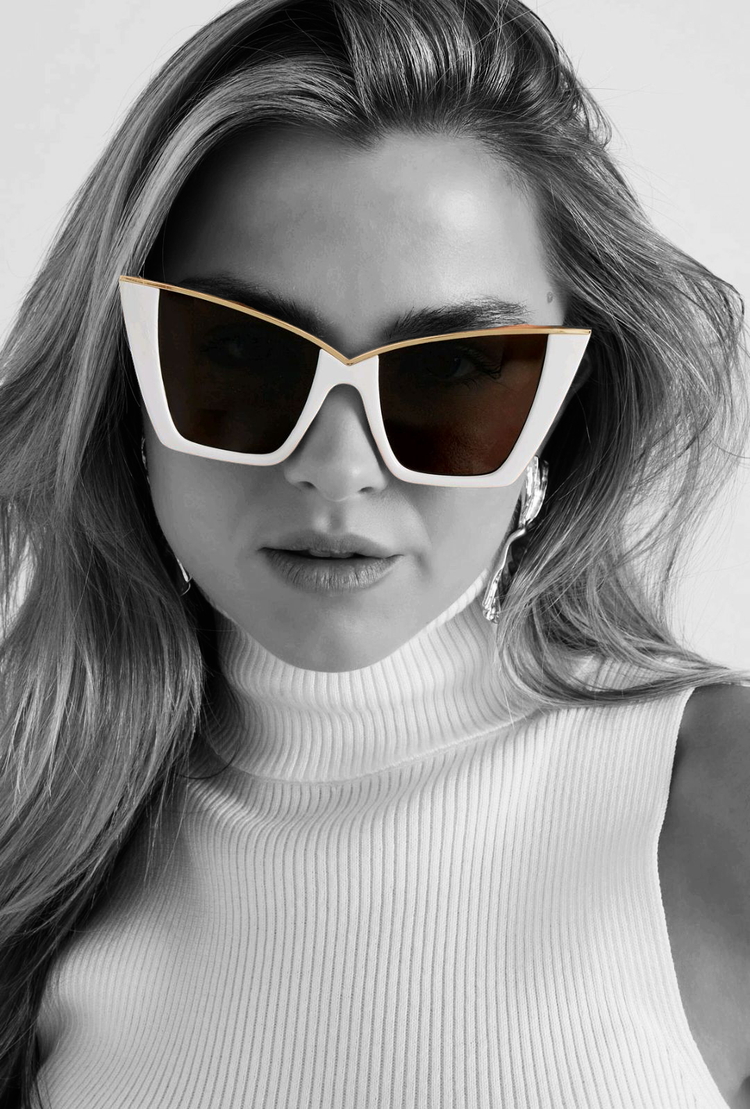 Gebroken wit/ beige chique dames zonnebril