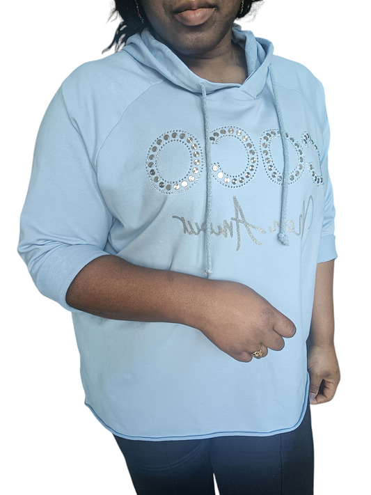Coco Amour; Grote maten dames zomer hoodie - Blauw | Lente & Pastels collectie