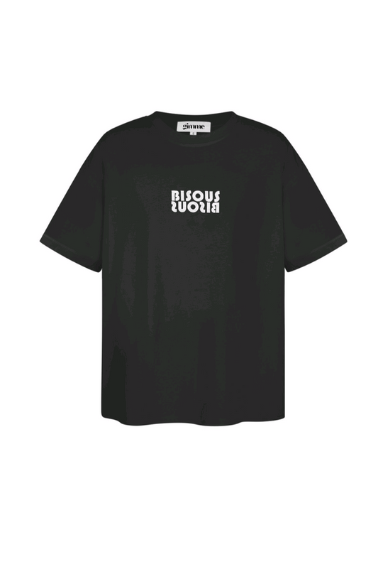 Gimme zwart dames t-shirt met witte tekst; 'Bisous' - Zwart/ Wit | Tee Time collectie